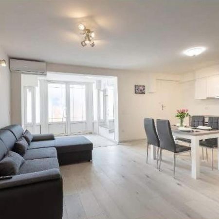 Newly Renovated App Goran Appartement Umag Buitenkant foto